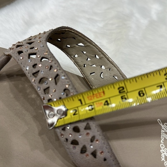 Yellow Box tan wedges size 8 - Picture 6 of 13